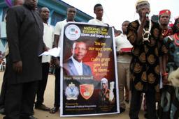 2012 Igbo Day celebration by Igbos in the South-South states of Rivers and Bayelsa, Nov. 18 in the Rivers State capital, Port Harcourt: Igbo youths appreciating the Guest of Honour, Prince Tonye Princewill.