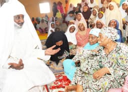  L-R: Emir of Kano, Muhammadu Sanusi II, Hajiya Mariya Dantata, Mother of President/CE, Dangote Industries Limited, Aliko Dangote, Hajiya Umma Bayero, at the commissioning ceremony of Danladi Nasidi Jumaurt Mosque Kano donated by Hajiya Mariya Dantata on Friday, June 2, 2017. 