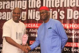 It was a night of fun, glamour and intellectual feast as the Nigerian Online Merit Award (NiOMA) lands with a BANG! The event was held on 13th July 2018 at the Function Suite of Lagos Sheraton Hotel, Ikeja. Photo shows Awardees receiving their various awards.