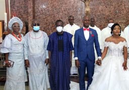 Delta Governor, Senator (Dr.) Ifeanyi Okowa (middle); Chief Judge of Delta State, Hon. Justice Marshal Umukoro (2nd left); his wife, Engr. Adebowale (left); and the newly weds , Mr. and Mrs. Obatarhe Marshal Umukoro shortly  after their Holy Matrimony at St .Anthonyâ€™s Catholic  Chaplaincy, Delta State University, Anwai, Asaba Campus . . . Saturday, April 10, 2021. PHOTO: JIBUNOR SAMUEL