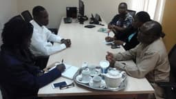 Umunna stresses point, Theresa sitting between him and Hope