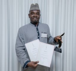 Yushau Shuaib receives Awards for PRNigeria at African Excellence Award in Johannerburg, South Africa