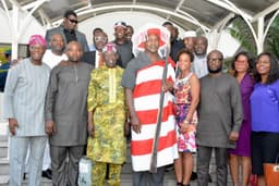 4-time heavyweight champion, Evander Holyfield, during a visit to APC stalwart, Asiwaju Bola Tinubu, on Wednesday, May 24, 2017, in Bourdillon, Ikoyi, Lagos, as a prelude to Rhumbles, a charity boxing match between Holyfield and Tinubu, the next day at the Landmark Event Center, VI, Lagos.

