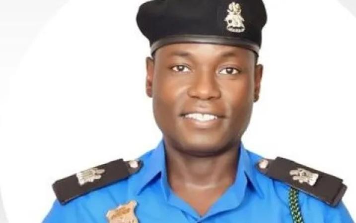 Businessman rewards policeman who rejected N150m bribe with land