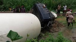 17 passengers trapped as gas truck rammed mini bus into Osun river