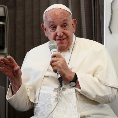 Pope criticizes Harris and Trump, tells US Catholics to choose ‘lesser evil’ 