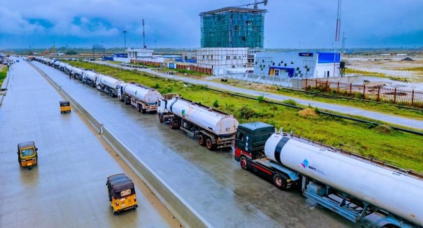 300 NNPCL trucks arrive at Dangote Refinery