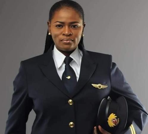 Meet Adeola Sowemimo, the first Nigerian woman to fly Boeing 787