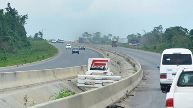 FG to toll Lagos-Ibadan Expressway, Second Niger Bridge, others