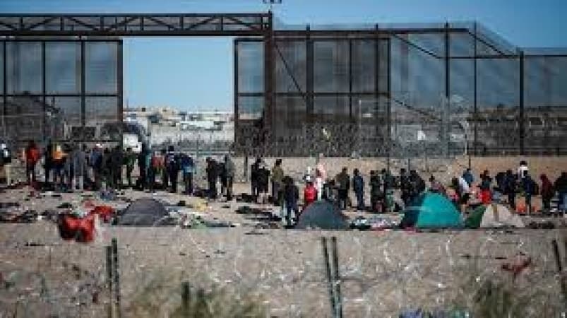 US serves immigrants from 4 countries quit notice
