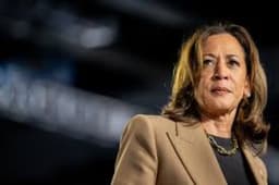 Harris puts pressure on Trump over medical records