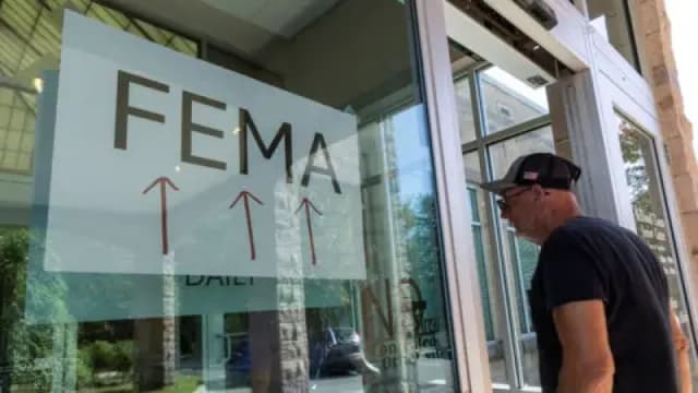 Hurricane recovery disrupted by threats to relief workers 