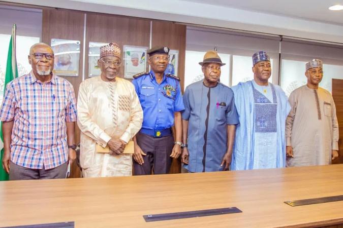 Arase, Kpotum absent as Egbetokun hosts meeting with ex-IGPs