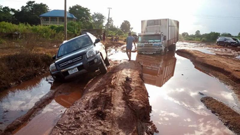 FG begins extensive repairs of federal roads nationwide