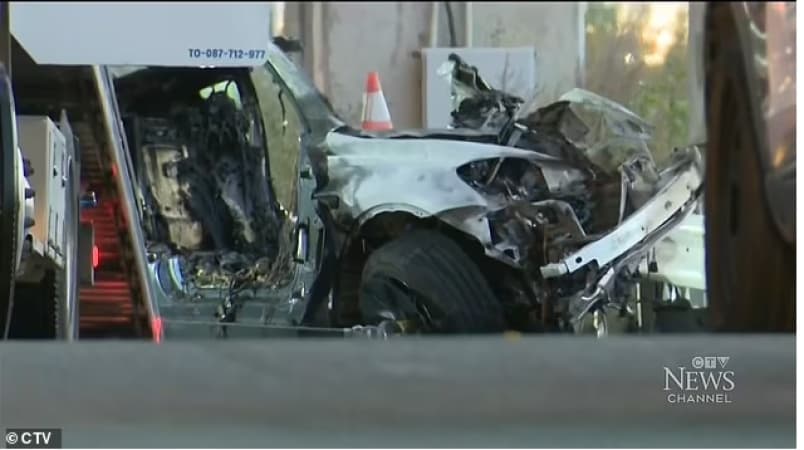 Four friends burnt to death after car?s electronic doors fail in fiery crash