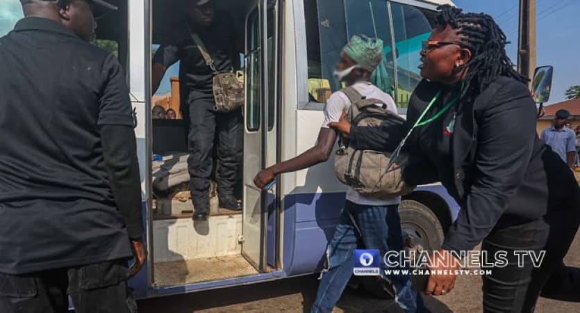 JUST IN: DSS arrests suspected vote-buyer with bags of money as Ondo guber election gets underway