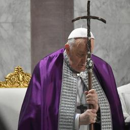 Pope Francis cuts three-coffin tradition from papal funerals