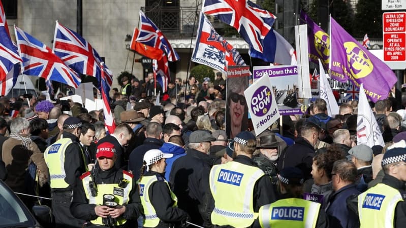 London police conduct ?controlled explosion? outside US embassy