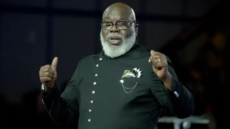 Church services get disrupted as Bishop T.D. Jakes suffers health emergency during sermon