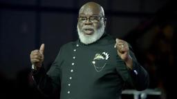 Church services disrupted as Bishop T.D. Jakes suffers health emergency during sermon