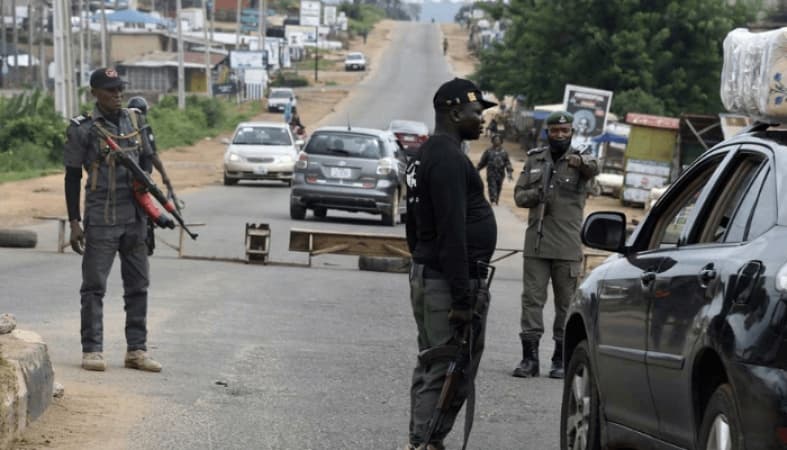 Reps seek reduction of security checkpoints on Onitsha-Enugu expressway