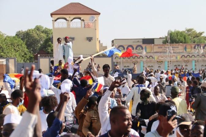 Hundreds in Chad call for French forces to leave 