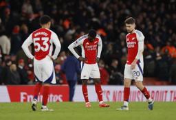 Arsenal fail to make most of Liverpool slip with draw against Everton 