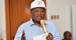 Umahi dismisses reports on Abuja-Kaduna road, says contract awarded to Infiouest, not Infoquest