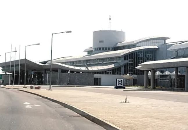 Uproar as contractor for second Abuja Airport runway demands 700 percent increase