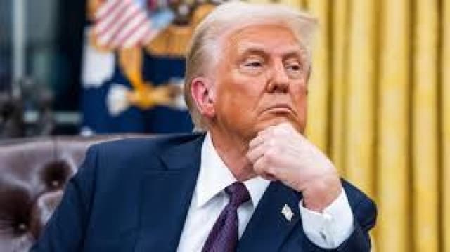 Trump orders air strikes on Islamic State group in Somalia