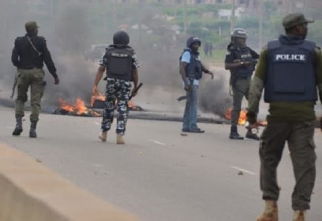 7 policemen shot in Osun