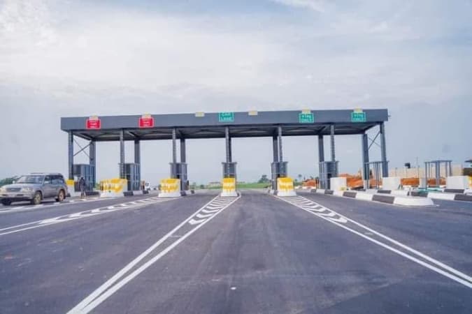 Toll fee on renovated federal roads too high