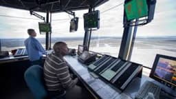 Why US is struggling to hire air traffic controllers — Report