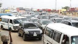 Traffic cripples Lagos-Ibadan Expressway, commuters stranded