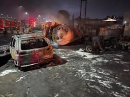 BREAKING: Mayhem as gas tanker explosion rocks Lagos . . . 1 dead, 4 injured, 14 vehicles and other property burnt