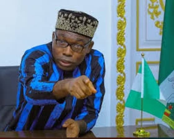 2027: ?More APC top leaders, others are secretly defecting?