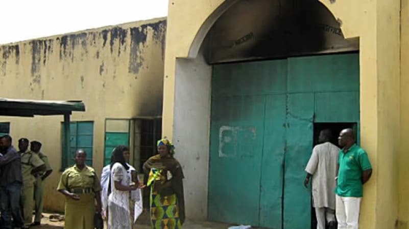 70-year-old man remanded ?for stabbing Police prosecutor to death?