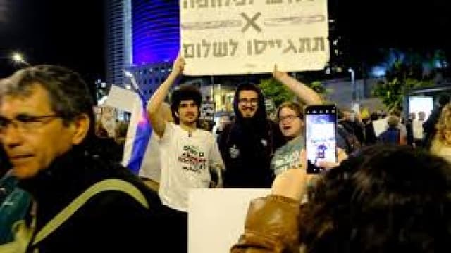 Why some Israeli teens are choosing jail over the army