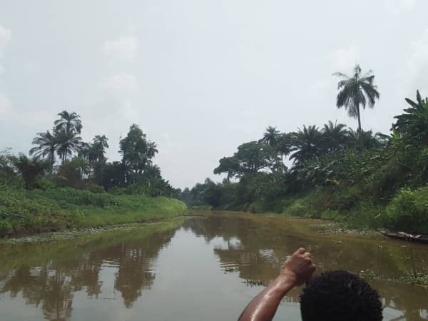 Oil Spill: Shell extends relief materials to Bayelsa community