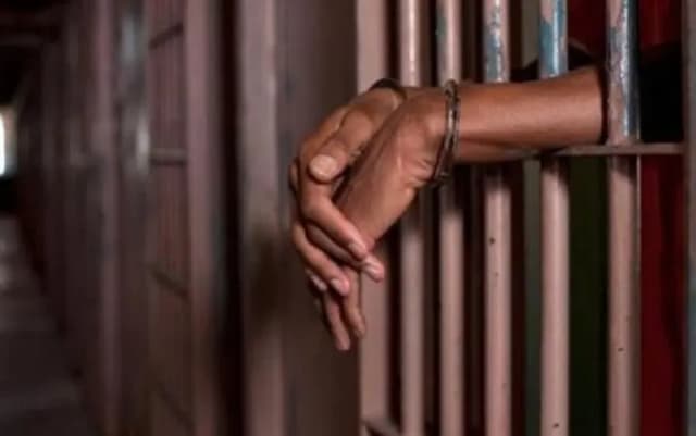 Six suspected armed robbers remanded in prison custody