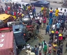 One dead, two injured as container falls on 7 vehicles in Lagos