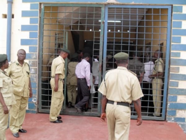 Our food worse than dog?s ? Inmates