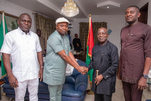 PDP lawmaker, guber candidate, ex-commissioner, others defect to LP in Abia