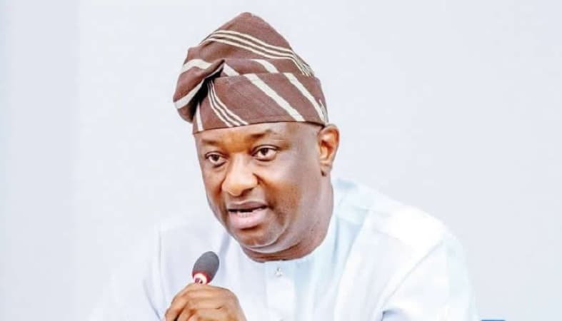 FG justifies proposed concession of 5 airports