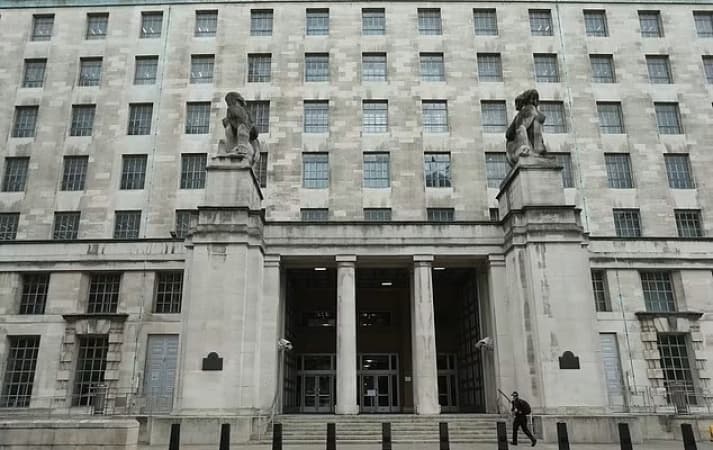 British-Nigerian loses racism suit after Uber trip during remote work hours