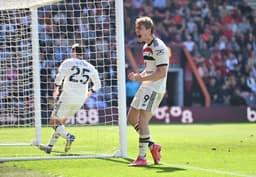 Late goal rescues Man Utd at Bournemouth