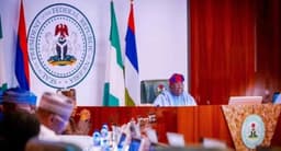 Federal workers to get life assurance