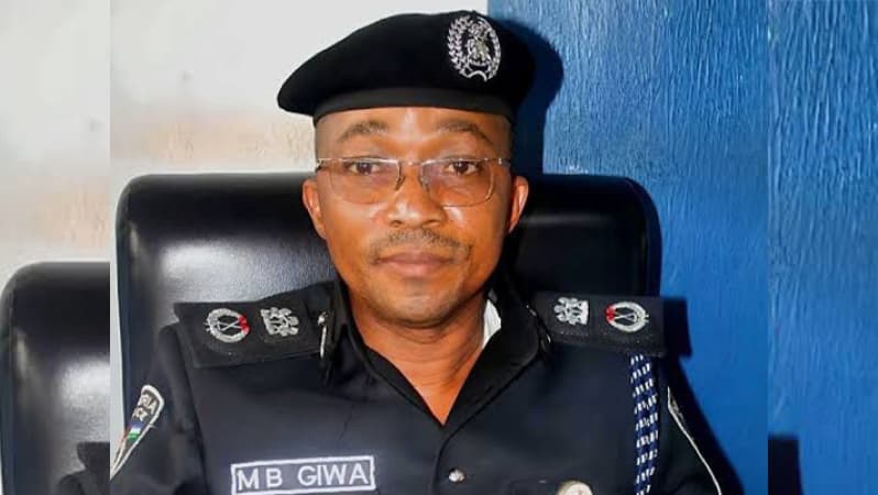 Police detain alleged firearm fabricator, others, recover firearms in Enugu