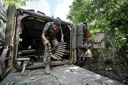 Ukraine's war commander resigns, slams military leadership over 'stupid objectives'