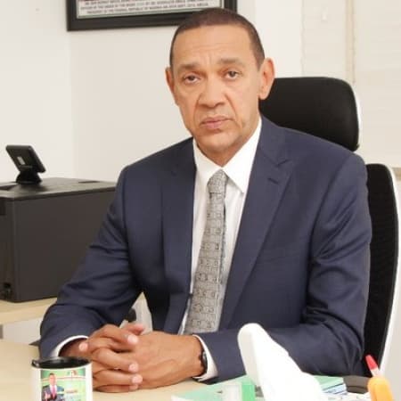 Gunmen raid Ben Bruce?s radio during live transmission